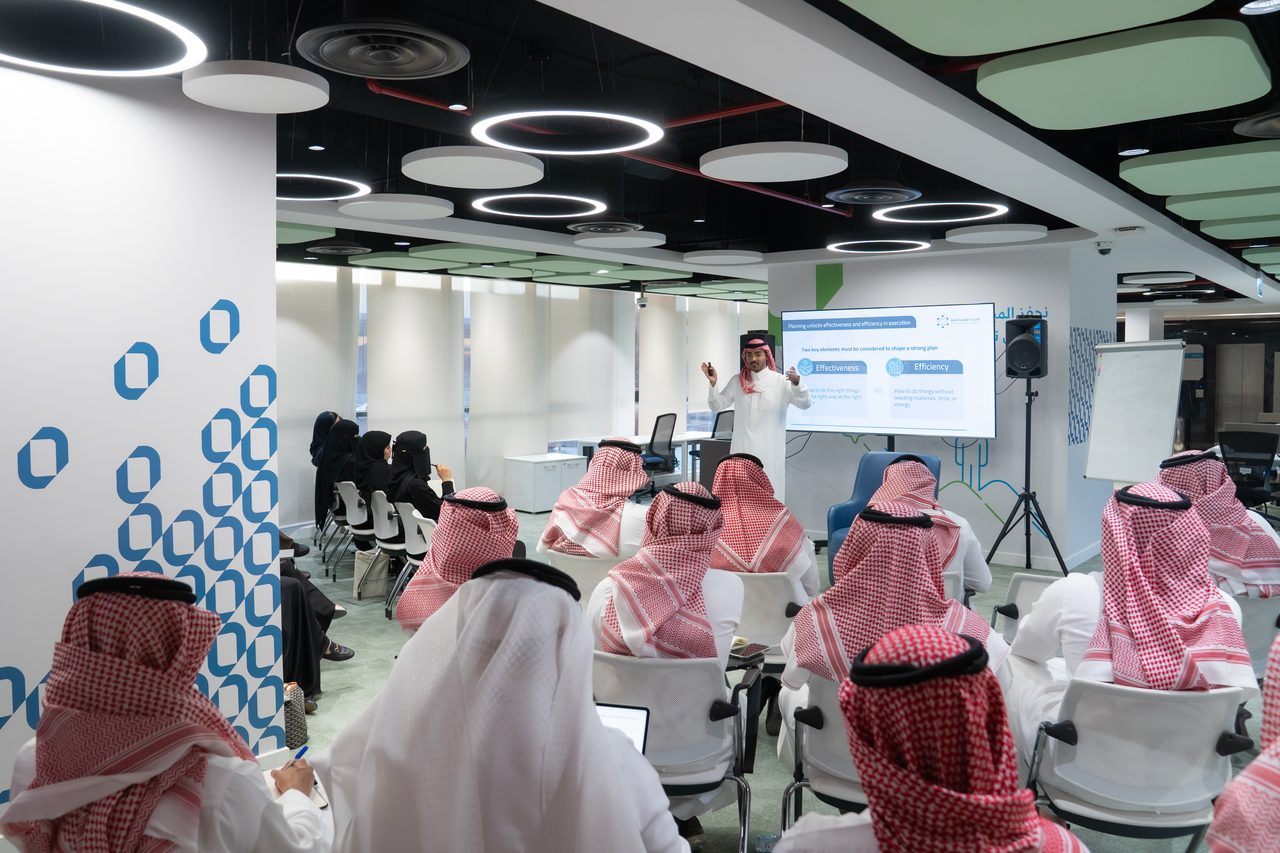 برنامج تأهيل القيادات القانونية الشابة